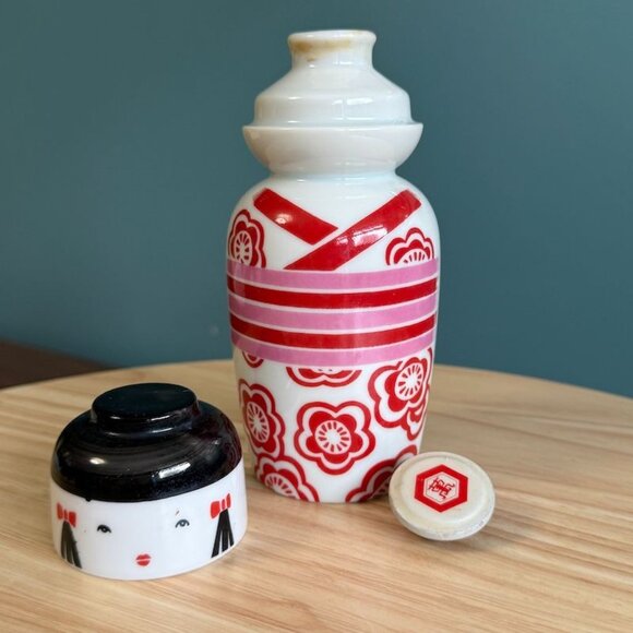 Vintage Kikkoman Kokeshi Doll Sake Bottle Cap With Red Floral Design Porcelain J - Picture 3 of 10